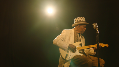 Buddy Guy: The Blues Chase the Blues Away